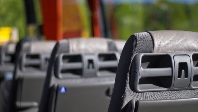 Tūrisma grupas autobusa vadītājs atpūtniekam nozadzis 2900 eiro un 150 dolāru