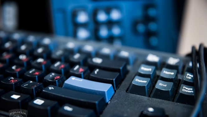 Aizturēts interneta sludinājuma autors, kurš apkrāpis vairākus iedzīvotājus