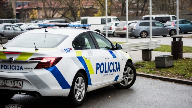 Dobeles novadā alkohola lietošanas laikā izdarīta slepkavība; aizdomās turētais aizturēts