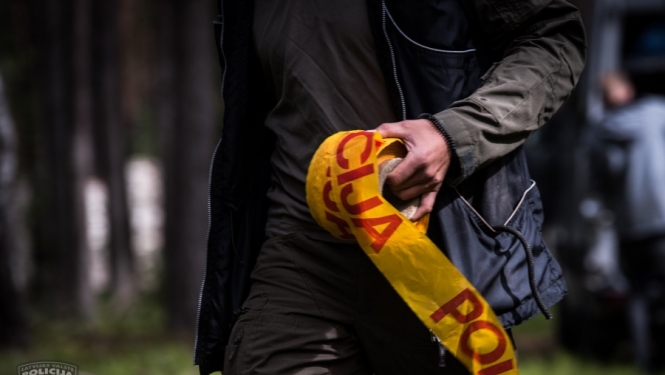 Saņemot informāciju par sadegušu automašīnu, policija atšķetina Ropažu novadā izdarītu slepkavību