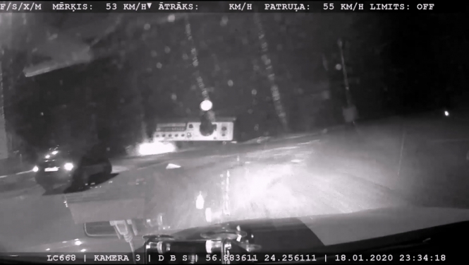 “BMW” vadītājs Rīgas ielās bēg no policijas ar 195 km/h
