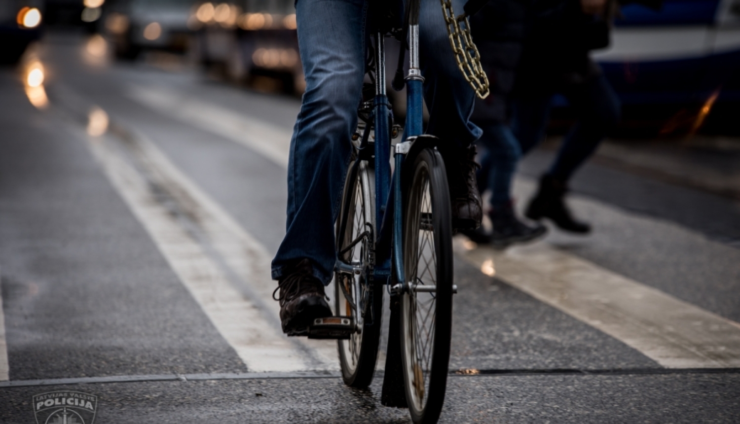Par velosipēdu zādzību no aizslēgta balkona aizturēts iepriekš sodīts vīrietis