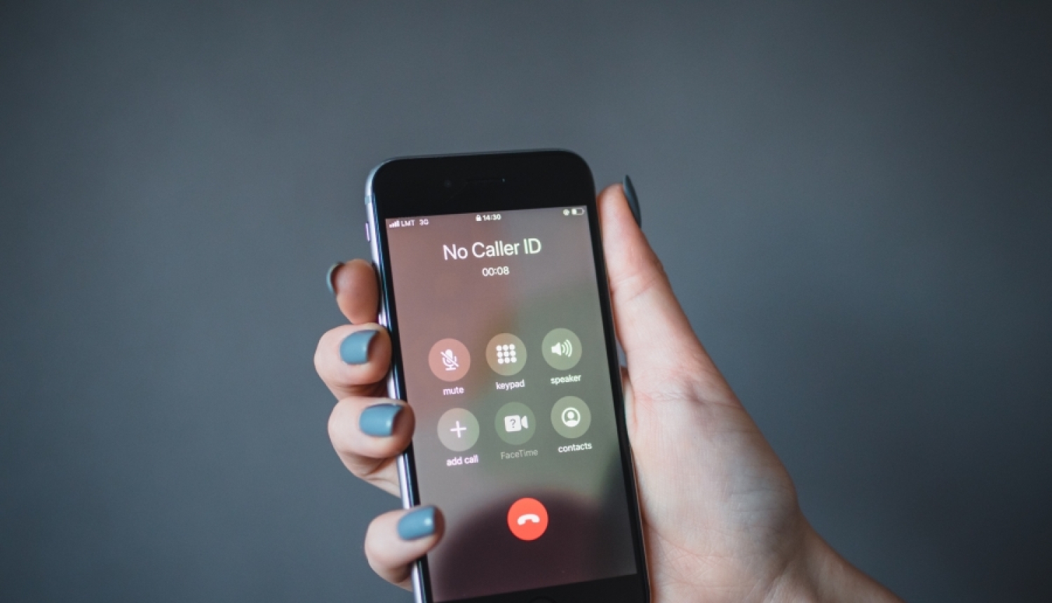 Spēļu zāle saņem zvanu par spridzināšanas draudiem