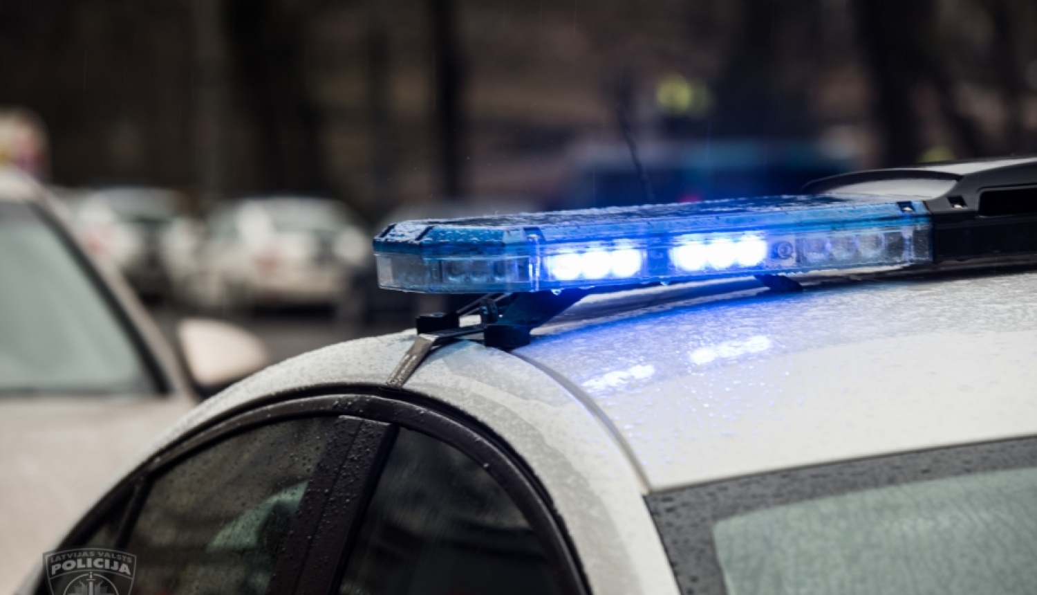 Veiksmīgas sadarbības rezultātā aizturējām vīrieti par braukšanu pie stūres 2,58 promiļu reibumā; paldies iedzīvotājiem par ziņošanu