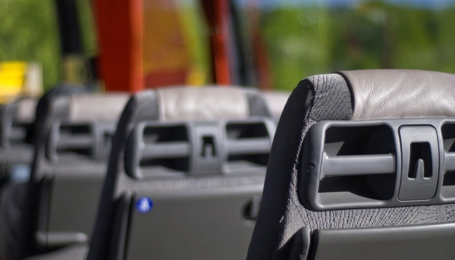 Tūrisma grupas autobusa vadītājs atpūtniekam nozadzis 2900 eiro un 150 dolāru