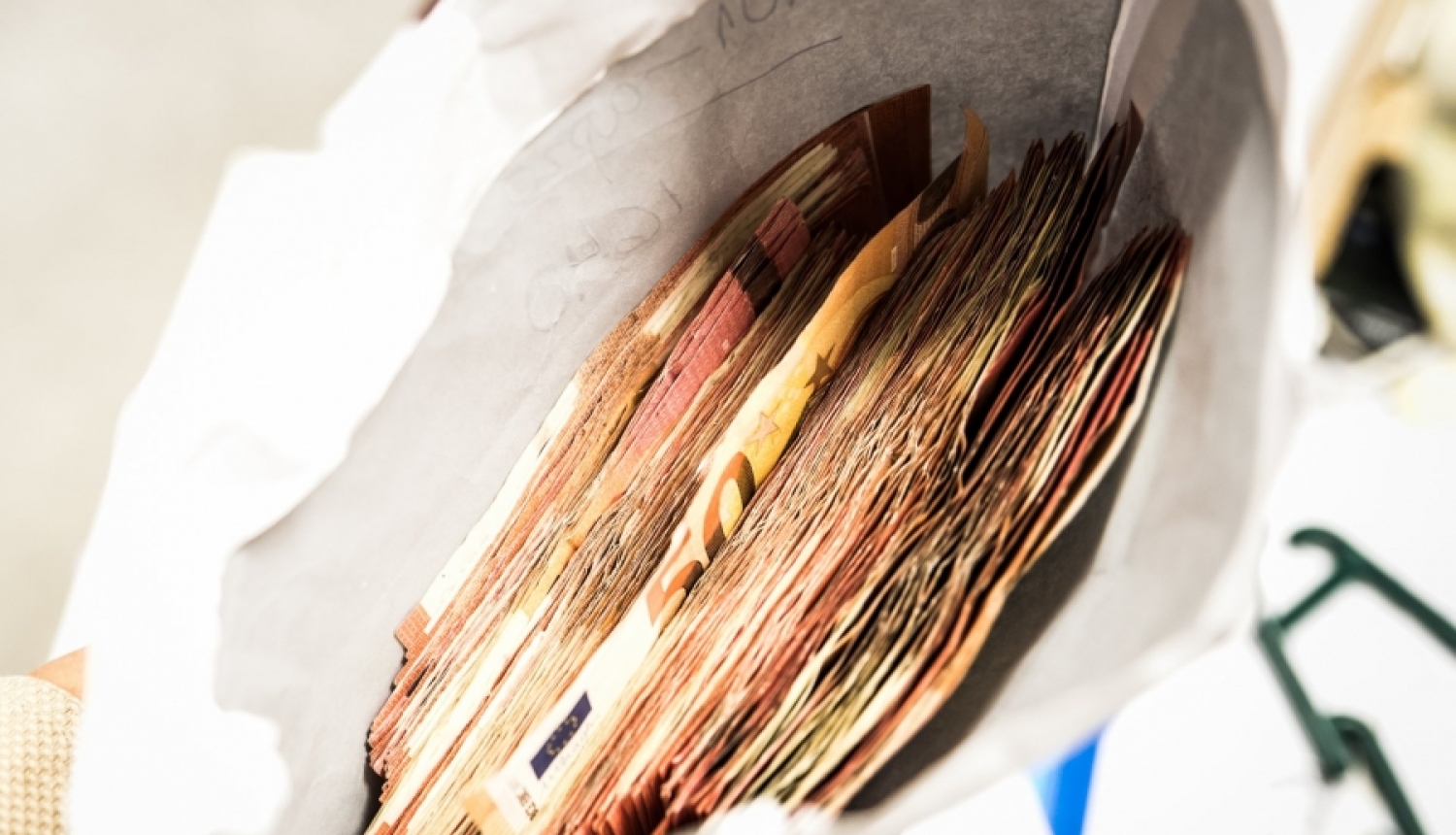 Policija aptur nekustamo īpašumu izkrāpšanas grupējumus