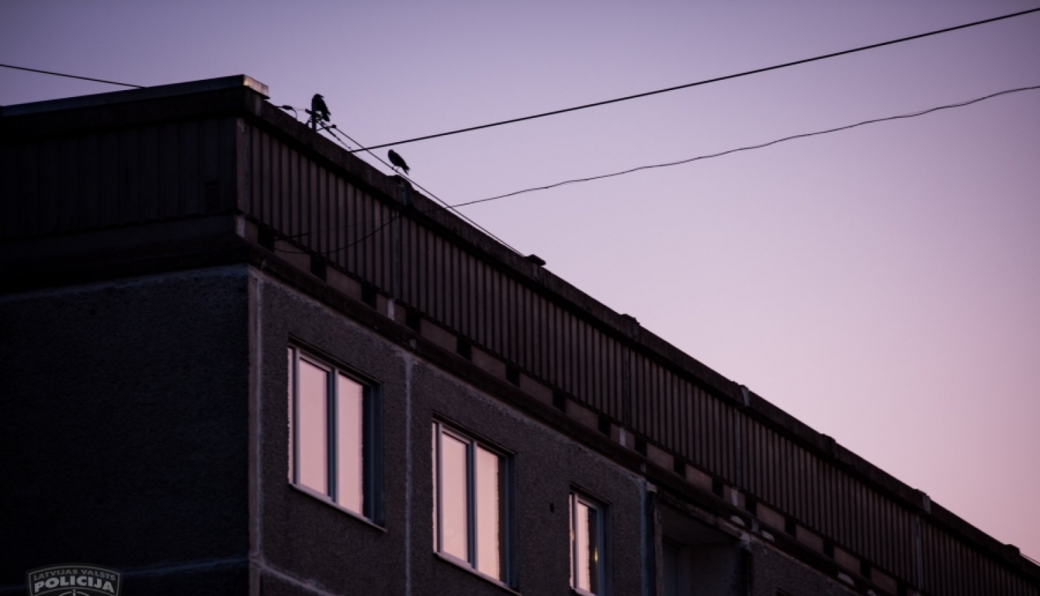 Valsts policija pārtrauc bordeļa darbību kādā Rīgas daudzdzīvokļu namā