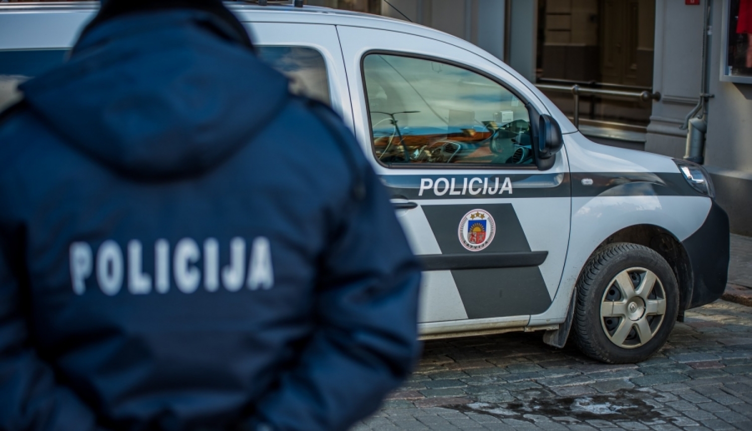 Saistībā ar akcizēto preču nelikumīgu apriti Rīgas Centrāltirgus teritorijā veiktas 89 kratīšanas; ir apcietinātas personas