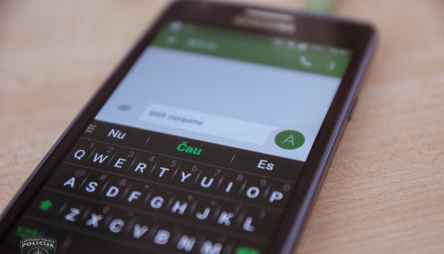 Aizturēts vīrietis par mazgadīgu meiteņu pamudināšanu iesaistīties seksuāla rakstura darbībās